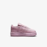Air Force Enfant – Rose Foam avec Détails Rouges - Image 3