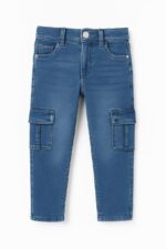 Pantalon cargo garçon en jean bleu avec poches latérales
