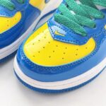 Nike Air Force garçon – Baskets montantes jaune et bleu - Image 2