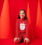 Pyjama de Noël Enfant 2 Pièces - Imprimé Étoiles & Motif Père Noël (Rouge Festive)