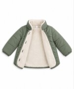 Ensemble 3 pièces veste matelassée vert sauge, t-shirt écru et legging bleu marine - Fille / Bébé - Image 3