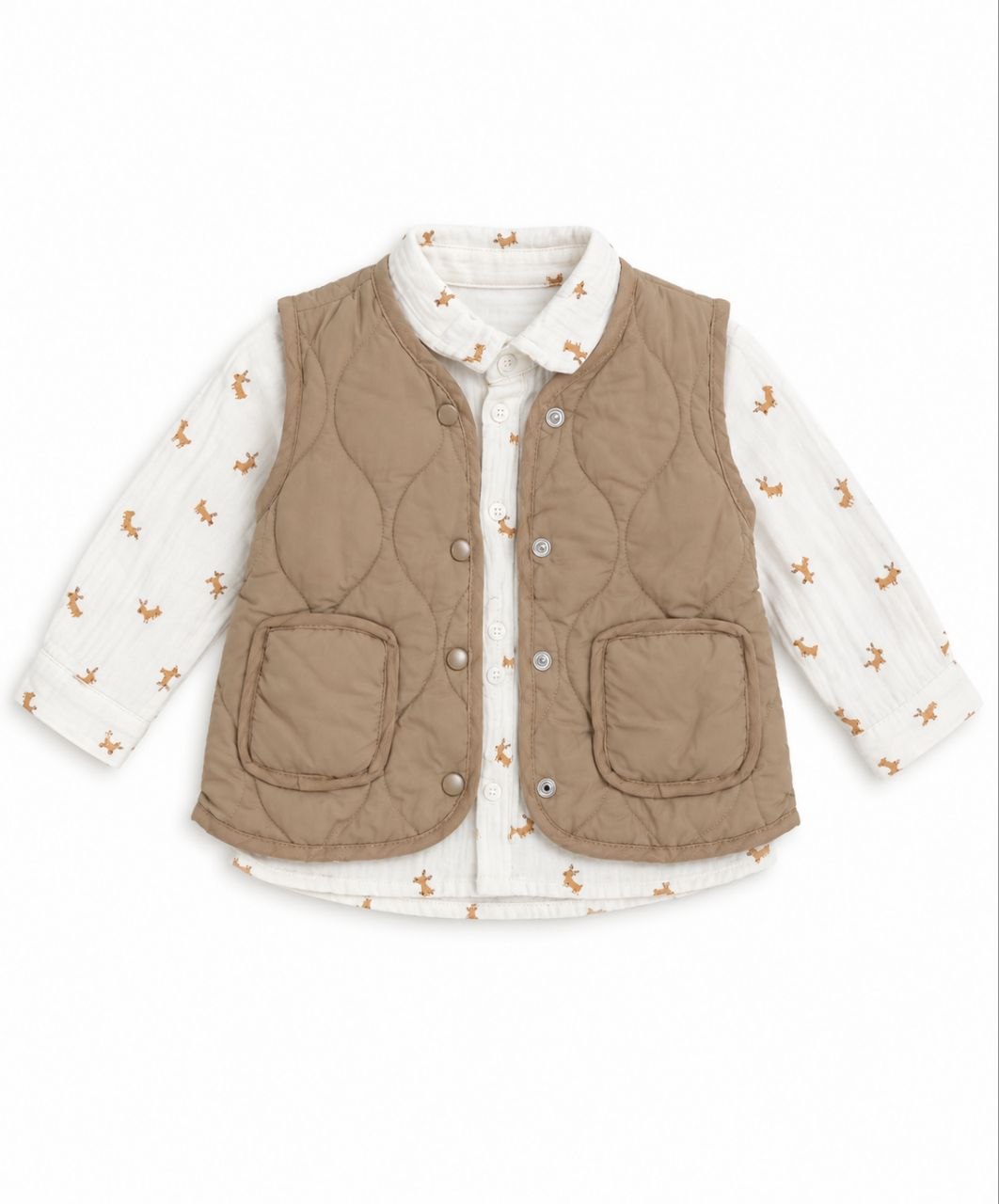 IMAGE 2026-09-14 15:07:23 Ensemble Bébé 2 Pièces Gilet Matelassé Beige & Chemise à Imprimé Renards – Style Champêtre & Chic - Image 1